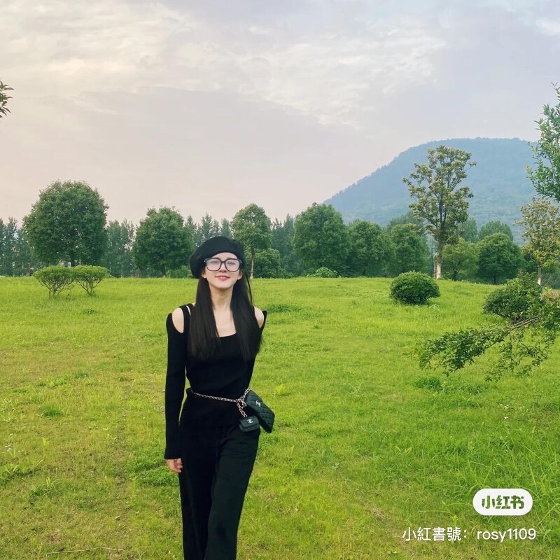 趙露思竟是香奈兒鐵粉!盤點私下愛背8款小香包Boy Chan 趙露思竟是香奈兒鐵粉!盤點私下愛背8款小香包Boy Chan