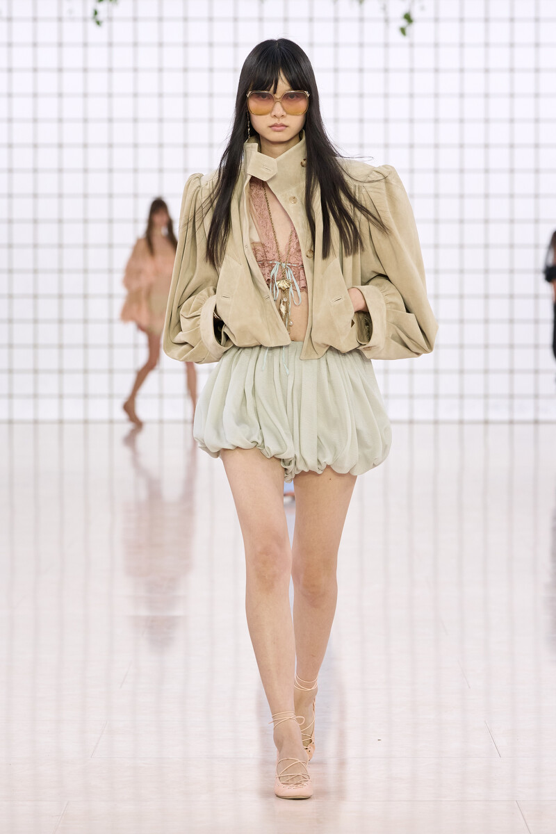 Chloe SS25。