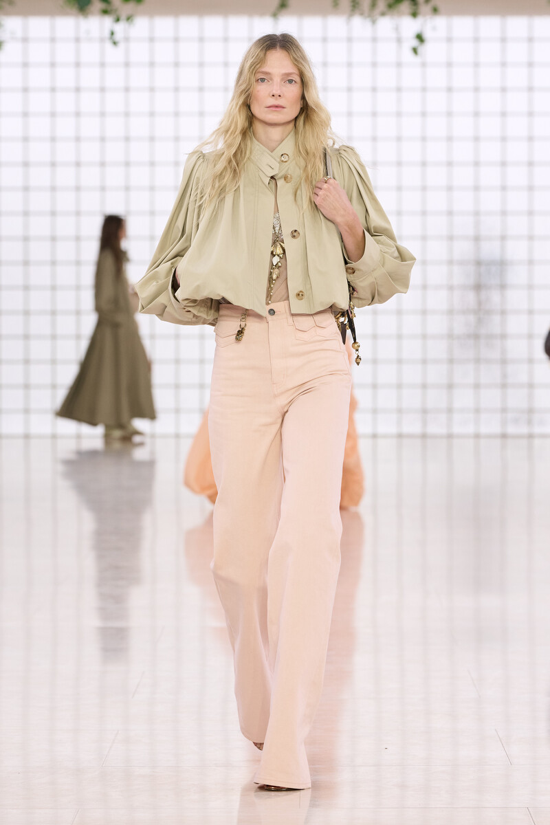 Chloe SS25。